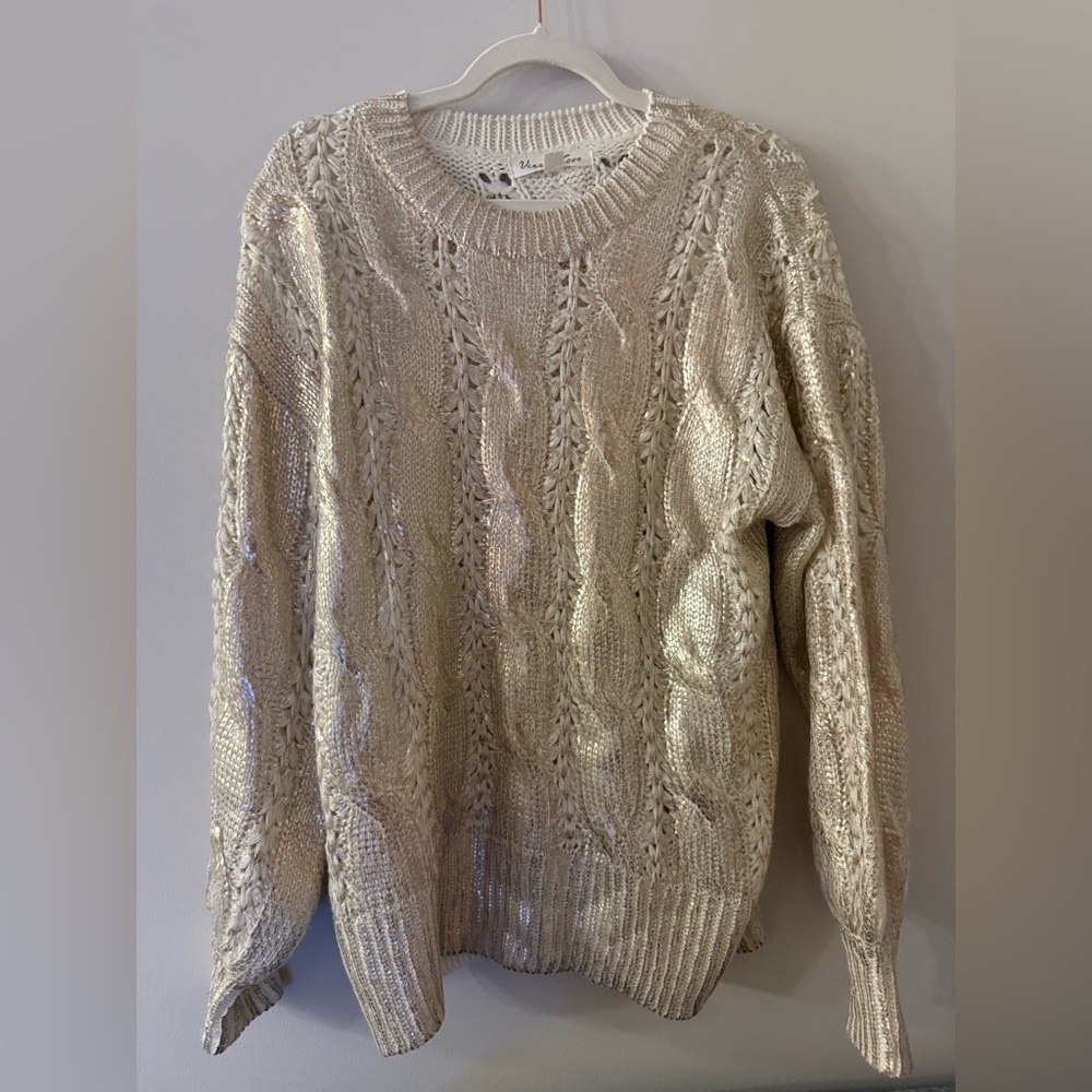 ⚫️⚫️Vine & Love Gold Foil and Cream Cable Knit Sweater
